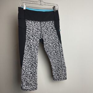 Lululemon Size 6 Leggings Capri Black White And Blue Zipper Cropped Animal Print